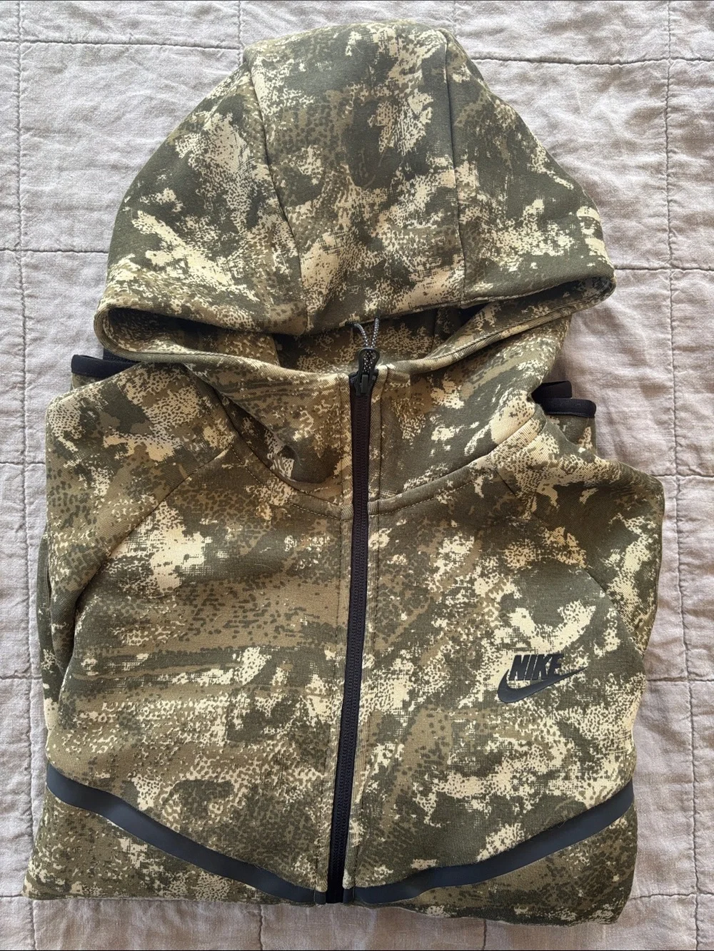 Nike Men’s Camo Full Zip-Up Hoodie